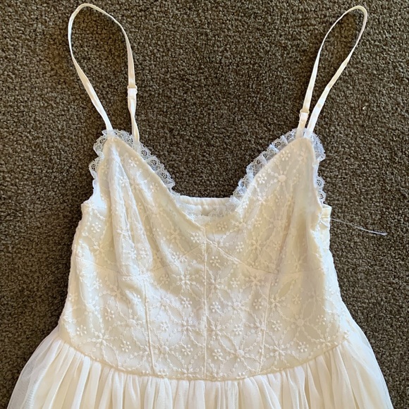 San Souchi Lace and Toole Dress Summer Spaghetti Strap Dress - Picture 2 of 7